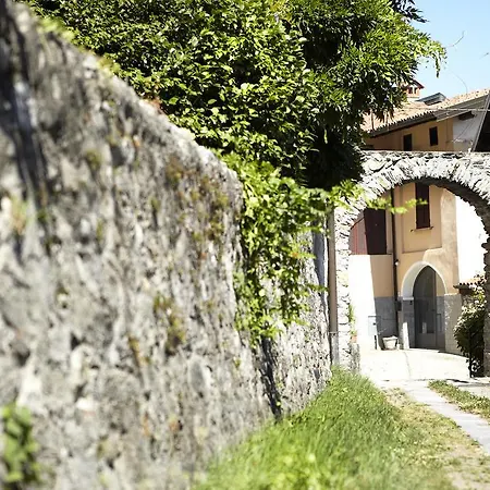Antico Borgo Sanda Maggiore Bed & Breakfast